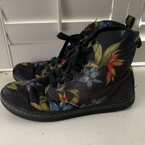 Dr. Martens Canvas High Top